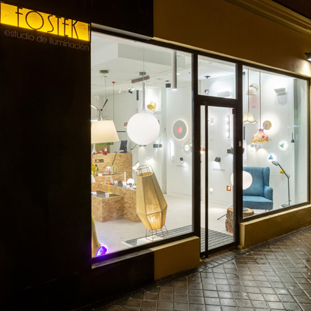 Contacta con Fostek - Tiendas de lamparas en Madrid